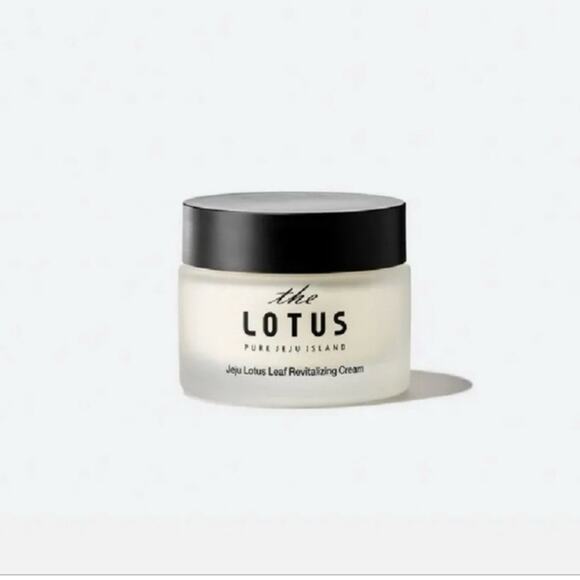 NIB 3x pieces The PURE LOTUS Cleanser, Sleeping Mask and Revitalizing cream - Picture 4 of 4